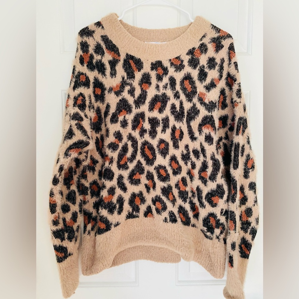Time and Tru Leopard Print Sweater - Black and Tan